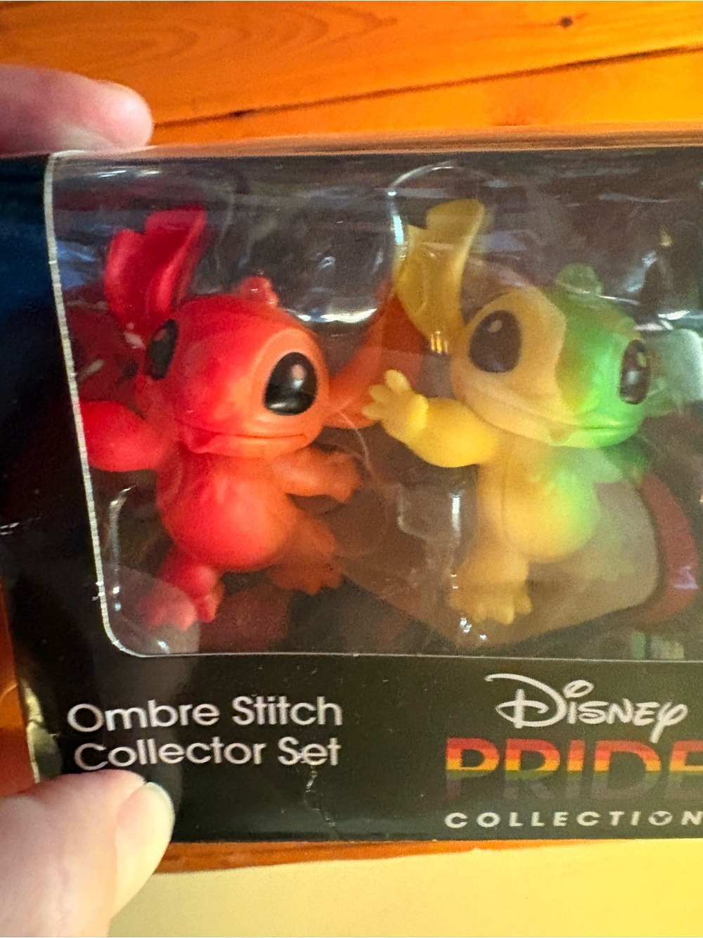 Disney Ombre Stitch pride Collector Set